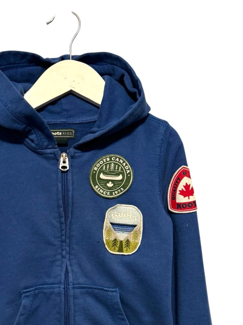 ⭐️ 5/$30 Roots Kids Zip Hoodie size 5T - Picture 2 of 2